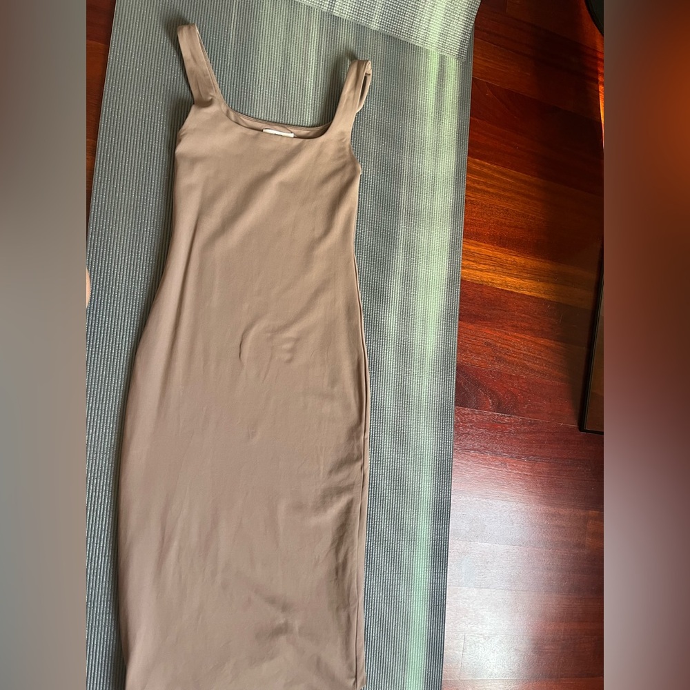 Aritzia Contour Squareneck Midi Dress